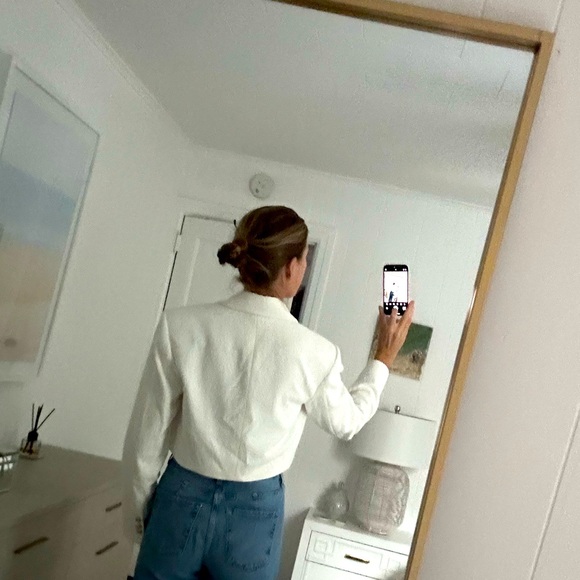 Cream boucle Chanel style cropped suit jacket - Picture 8 of 11